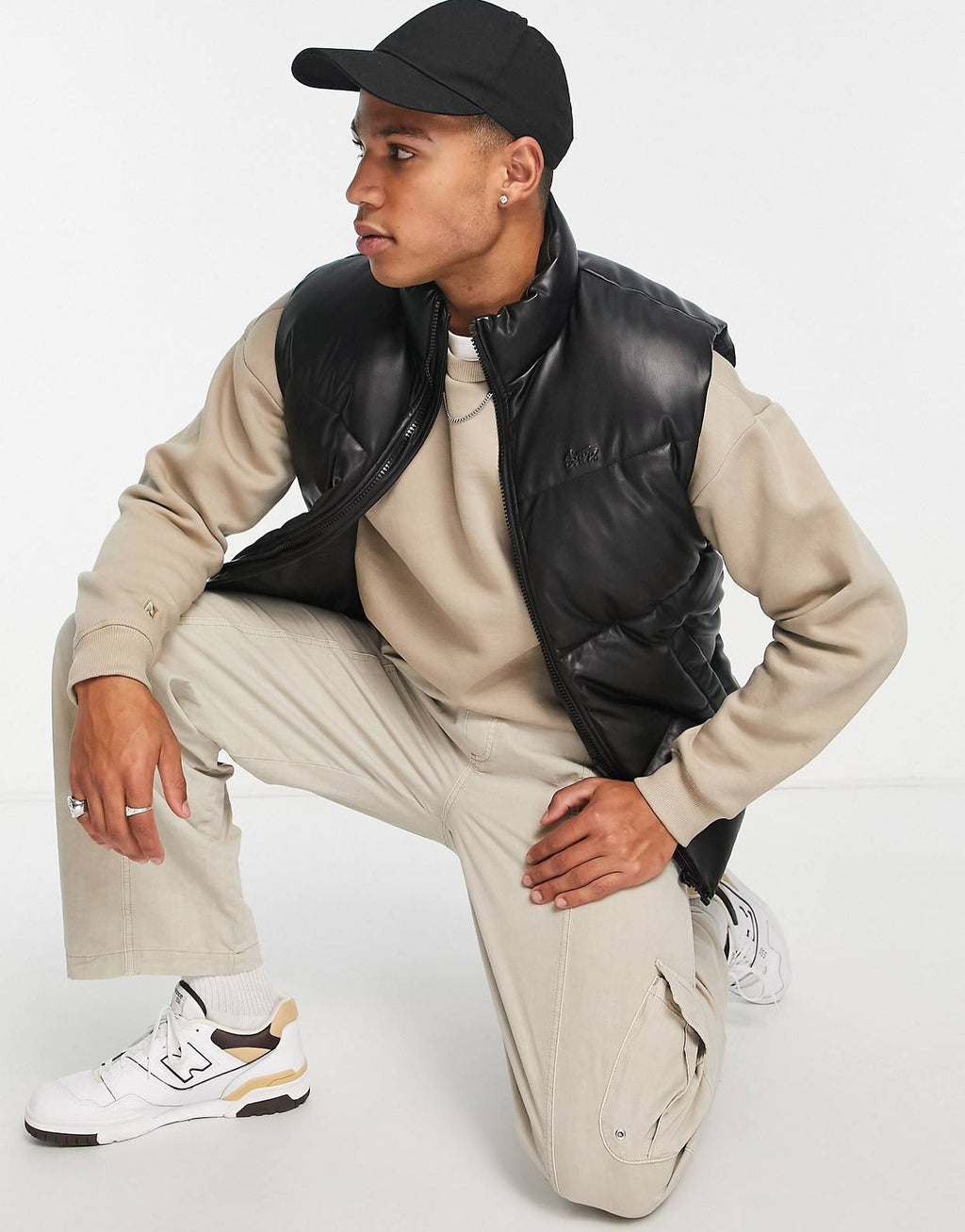 “FAUX LEATHER” PUFFER GILET - Amessio